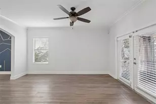3125 Santorini Ct, Tampa, FL 33611 - Photo 9
