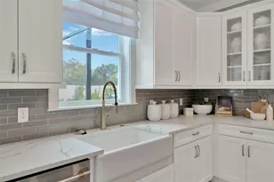3892 Rocky Is Rd, New Port Richey, FL 34655 - Photo 7