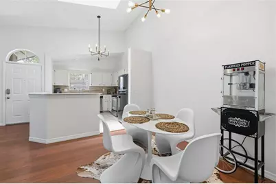 11844 Skylake Place, Tampa, FL 33617 - Photo 7