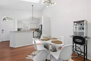 11844 Skylake Pl, Tampa, FL 33617 - Photo 7