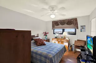 8186 Terrace Garden Dr N, Saint Petersburg, FL 33709 - Photo 21