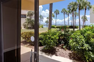 7510 Sunshine Skyway Ln S, Saint Petersburg, FL 33711 - Photo 25