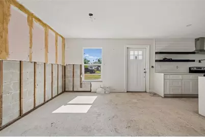 3927 Huntington Street NE, Saint Petersburg, FL 33703 - Photo 5