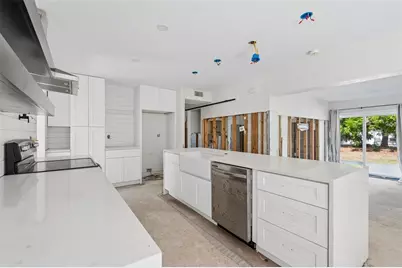 3927 Huntington Street NE, Saint Petersburg, FL 33703 - Photo 7