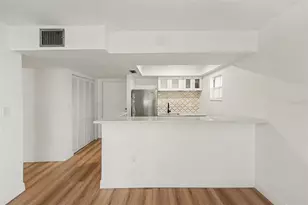 8151 Blind Pass Rd, Saint Petersburg, FL 33706 - Photo 15