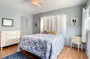 4780 Cove Cir, Saint Petersburg, FL 33708 - Photo 13