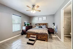 321 21st St W, Palmetto, FL 34221 - Photo 11