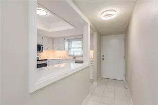 8 Glencoe Pl, Dunedin, FL 34698 - Photo 5