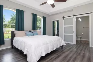 219 Willow Bend Pkwy, Lutz, FL 33549 - Photo 17