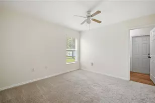 5912 Bramble Bush Ct, Zephyrhills, FL 33541 - Photo 19