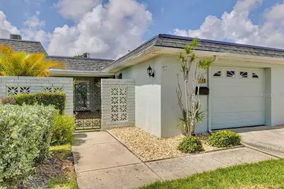 215 Boca Ciega Point Boulevard N #3, Saint Petersburg, FL 33708 - Photo 1