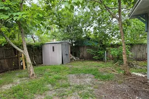 8211 N 10th St, Tampa, FL 33604 - Photo 25