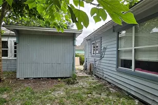 8211 N 10th St, Tampa, FL 33604 - Photo 23