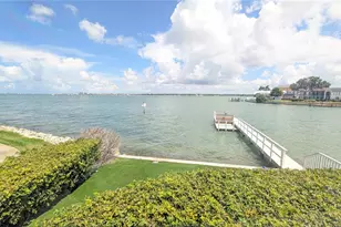 4709 Dolphin Cay Ln, Saint Petersburg, FL 33711 - Photo 1