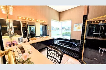4709 Dolphin Cay Lane, Saint Petersburg, FL 33711 - Photo 17