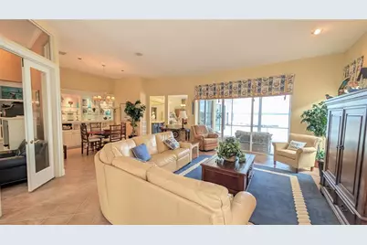 4709 Dolphin Cay Lane, Saint Petersburg, FL 33711 - Photo 3