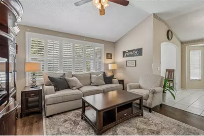 19204 Garden Quilt Circle, Lutz, FL 33558 - Photo 9
