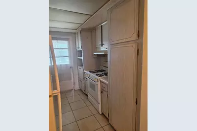 5850 21st Street N #15, Saint Petersburg, FL 33714 - Photo 7
