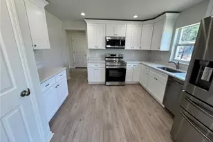 6020 12th St, Zephyrhills, FL 33542 - Photo 23