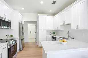 2960 Sandringham Pl, Sarasota, FL 34235 - Photo 7
