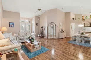 8012 Willowbrook Dr, Spring Hill, FL 34606 - Photo 7