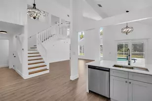 30609 Tremont Dr, Wesley Chapel, FL 33543 - Photo 3