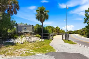 2240 Gulf View Blvd, Dunedin, FL 34698 - Photo 39