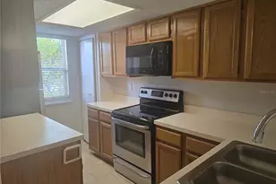 8713 Liberty Pl, Tampa, FL 33615 - Photo 3