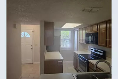8713 Liberty Place, Tampa, FL 33615 - Photo 5