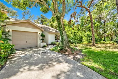 1900 Whispering Way, Tarpon Springs, FL 34689 - Photo 3