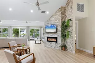 1232 Northport Dr, Sarasota, FL 34242 - Photo 3
