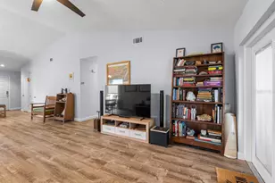 11807 Cedarfield Dr, Riverview, FL 33579 - Photo 9