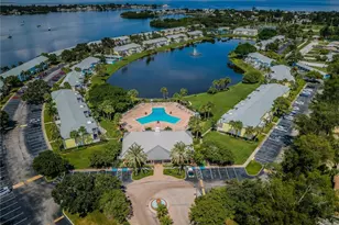 149 Sea Horse Dr SE, Saint Petersburg, FL 33705 - Photo 3