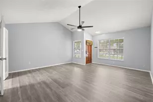 3257 Laurel Dale Dr, Tampa, FL 33618 - Photo 7