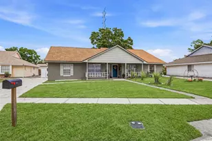 3257 Laurel Dale Dr, Tampa, FL 33618 - Photo 3