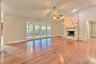 2102 Whitlock Pl, Dover, FL 33527 - Photo 11
