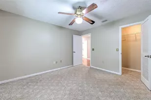 2102 Whitlock Pl, Dover, FL 33527 - Photo 17