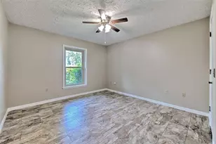 2102 Whitlock Pl, Dover, FL 33527 - Photo 21