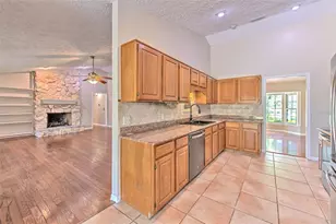 2102 Whitlock Pl, Dover, FL 33527 - Photo 13