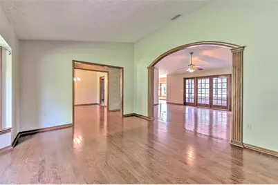 2102 Whitlock Place, Dover, FL 33527 - Photo 9