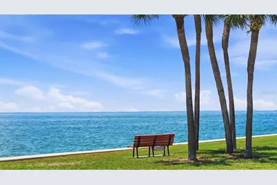 7530 Sunshine Skyway Lane S #T30, Saint Petersburg, FL 33711 - Photo 5