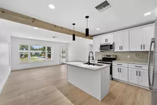 4810 Del Rio Way S, Gulfport, FL 33711 - Photo 13