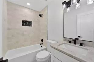 4810 Del Rio Way S, Gulfport, FL 33711 - Photo 17