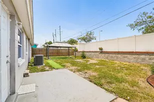 4041 Valencia Dr, New Port Richey, FL 34652 - Photo 25