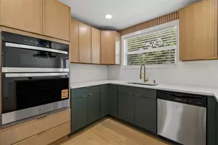 2102 W Ferris Ave, Tampa, FL 33603 - Photo 17