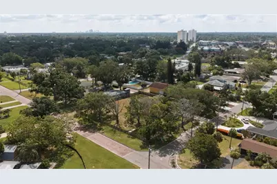 698 Villagrande Avenue S, Saint Petersburg, FL 33707 - Photo 33
