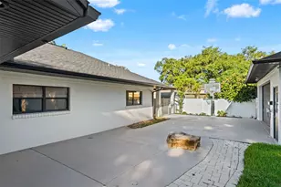 2521 Lake Ellen Dr, Tampa, FL 33618 - Photo 47
