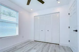 218 8th Ave Dr W, Bradenton, FL 34205 - Photo 17