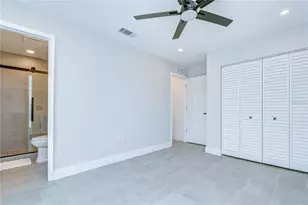218 8th Ave Dr W, Bradenton, FL 34205 - Photo 15