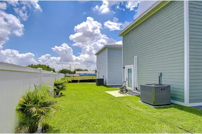 218 8th Avenue Drive W, Bradenton, FL 34205 - Photo 21